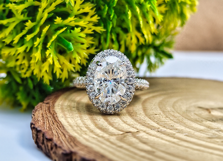 Oval Solitaire Engagement Ring: Buying Guide For Bridal