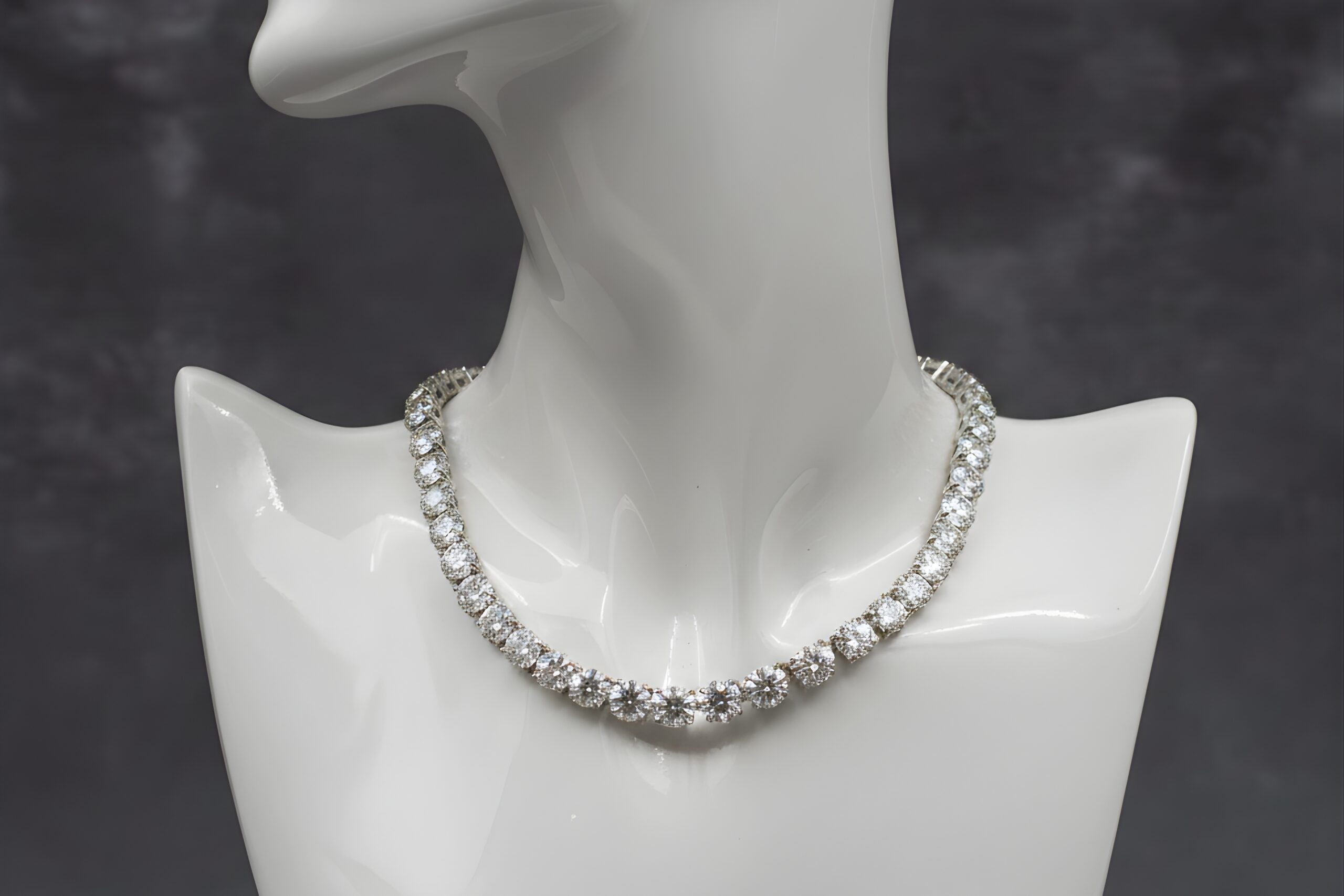 Stylish Lab Grown Diamond Tennis Necklaces to Shop