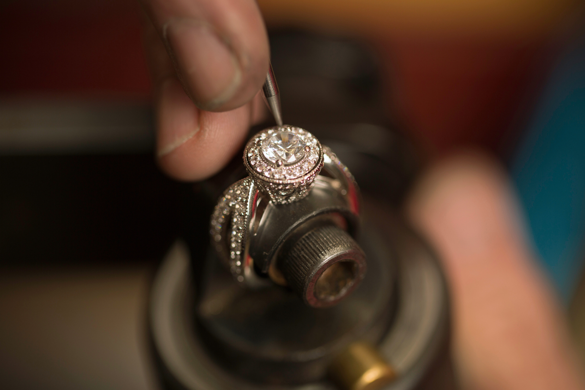 Designing Your Perfect Custom Lab Diamond Engagement Ring A Journey into Custom Jewelry
